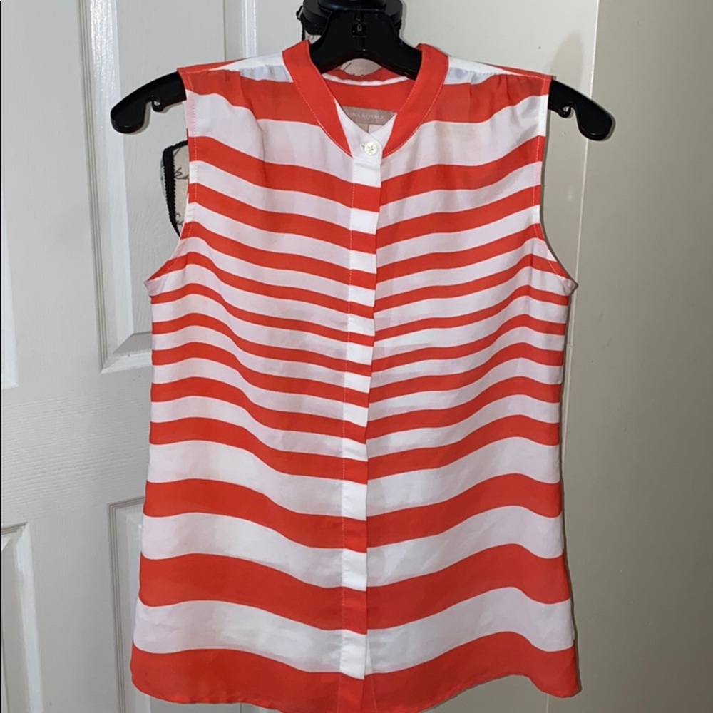 EUC Banana Republic Sleeveless Button Down Shirt